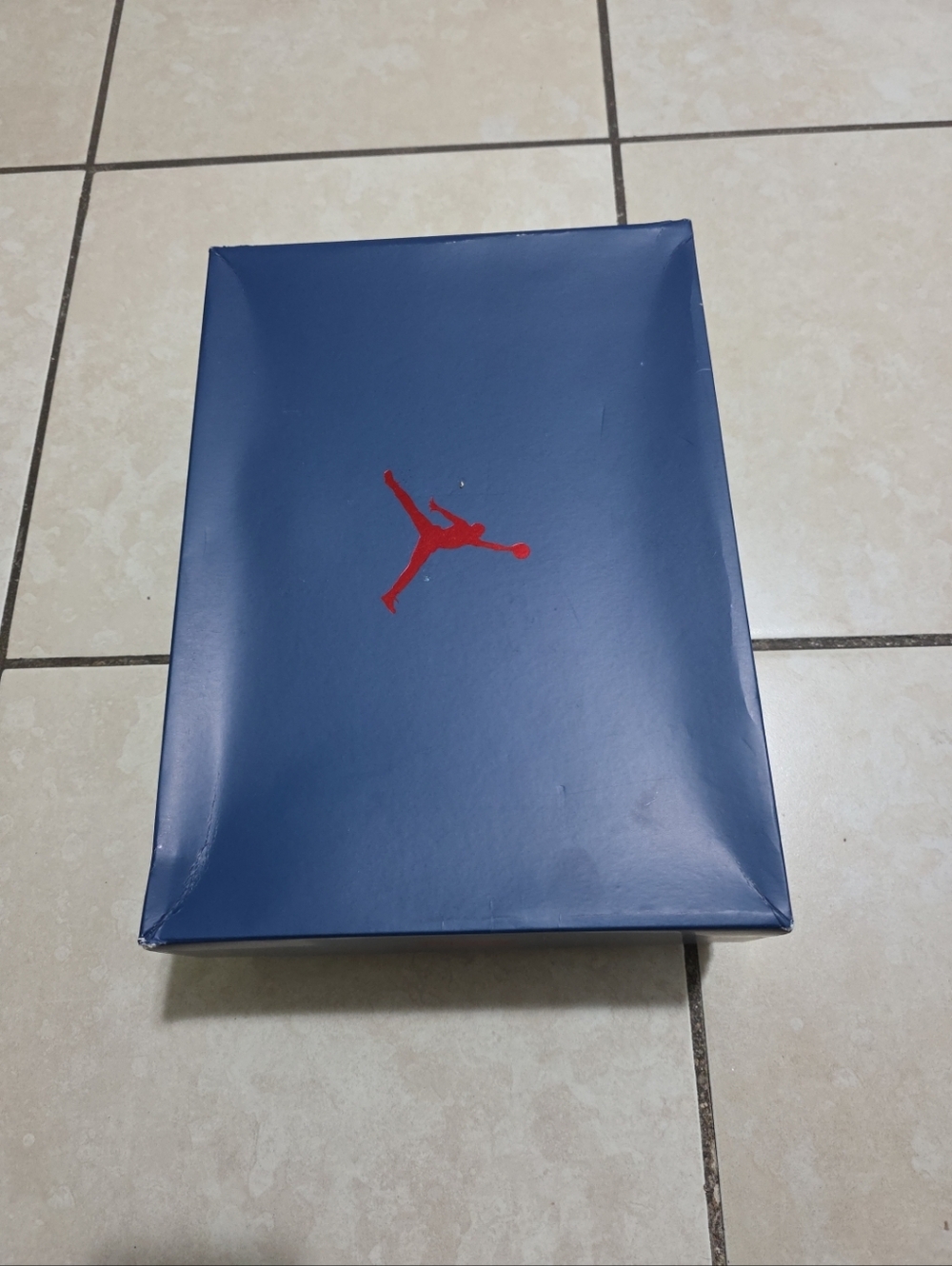 Empty Shoe Box - Picture 4 of 7